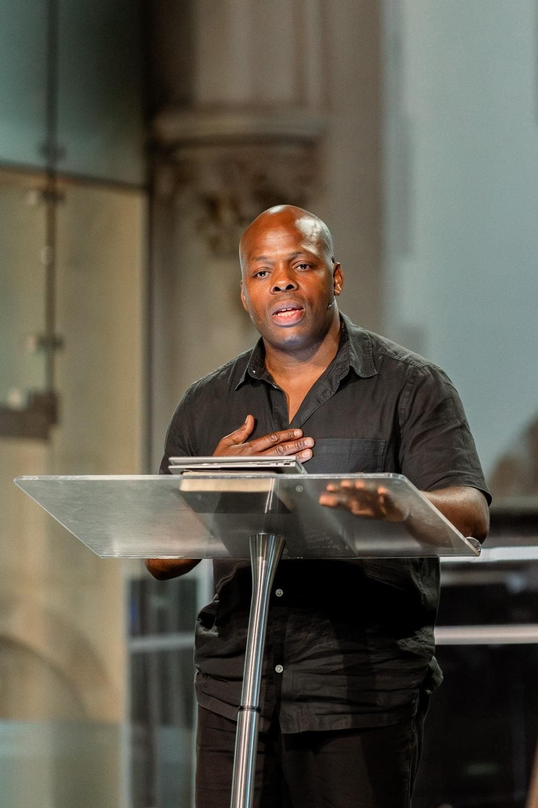 Steven Gordon speaking at a lectern