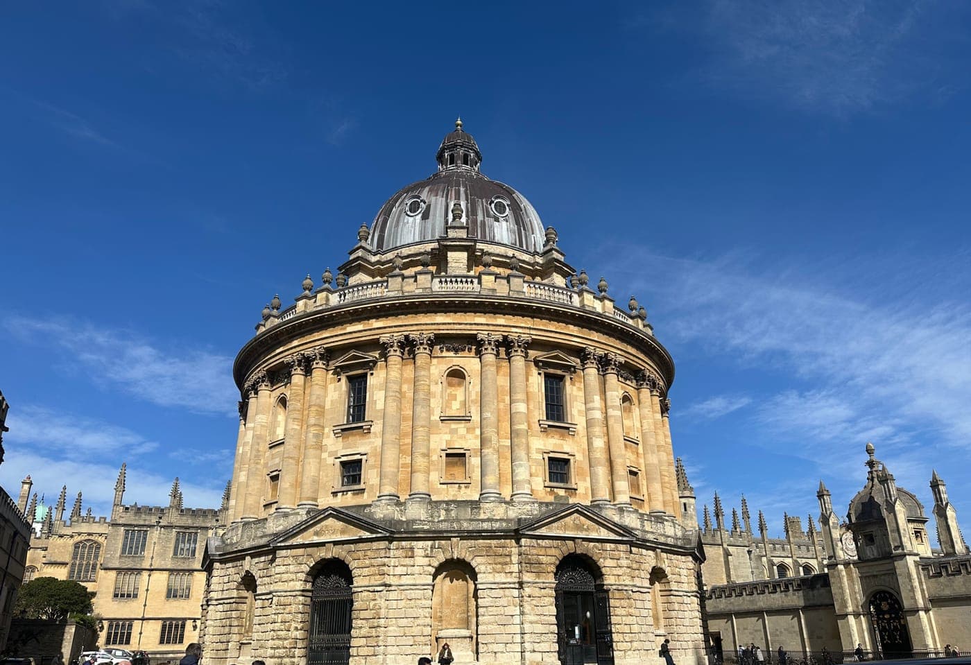 The Radcliffe Camera in Oxford under a blue sky